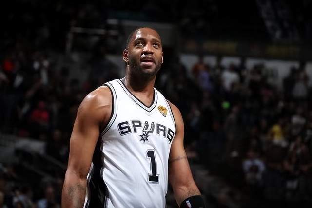 阿贾·威尔逊成史上首位三连MVP 但前景堪忧